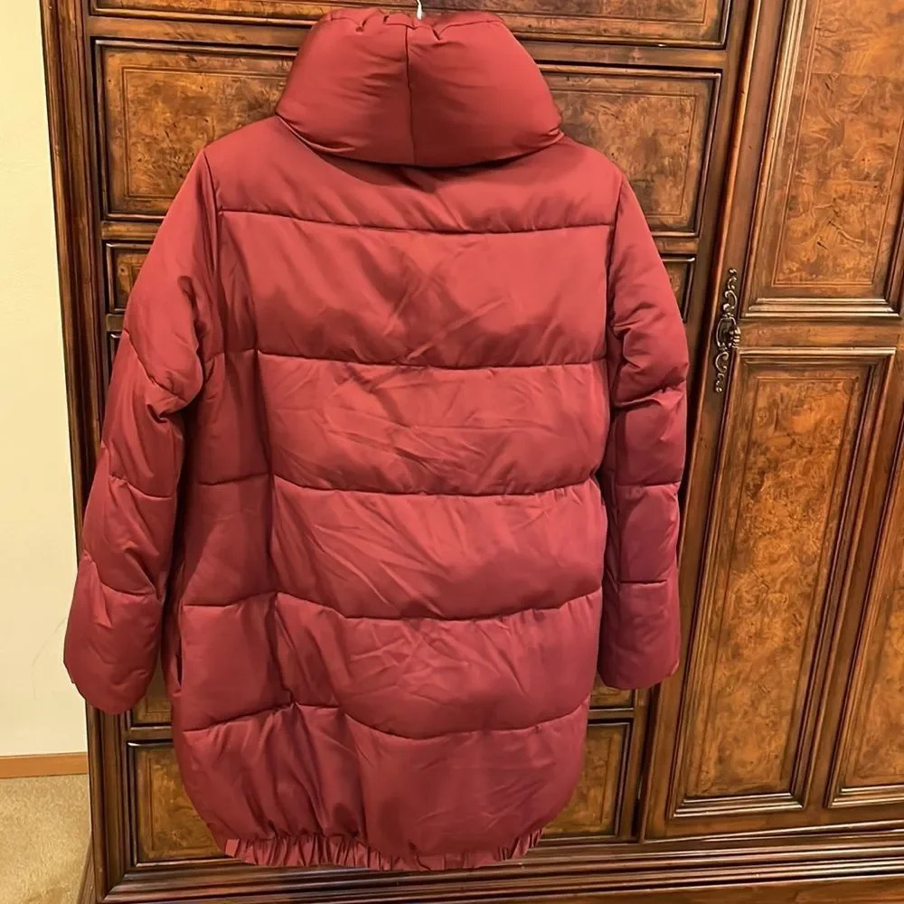 NWOT Universal Standard woman’s maroon puffer coat. It's called the kanda puffer - Picture 8 of 13